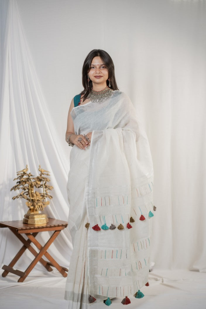 Tassel Tales Linen Saree