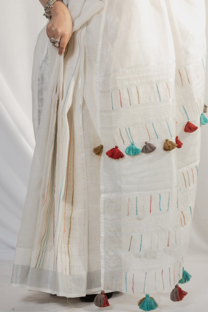Tassel Tales Linen Saree