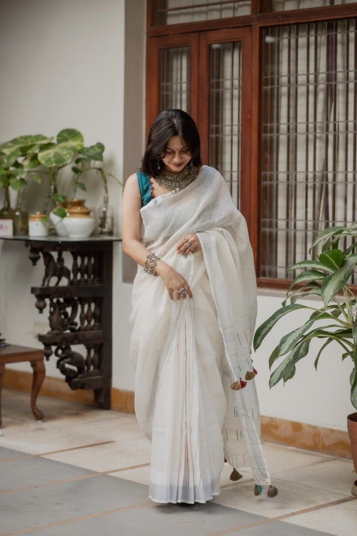 Tassel Tales Linen Saree